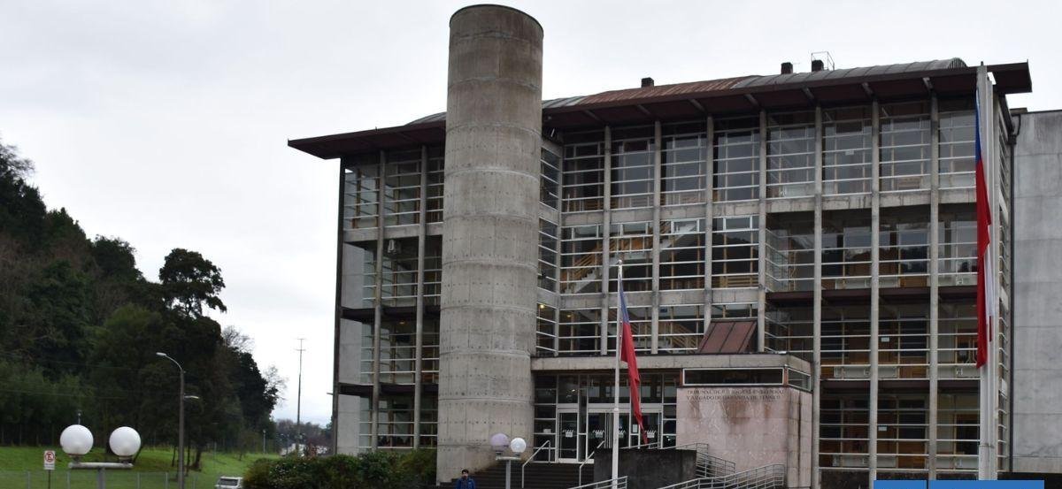 Abren investigación en Tribunal de Garantía de Temuco tras liberación de preso que luego se entregó