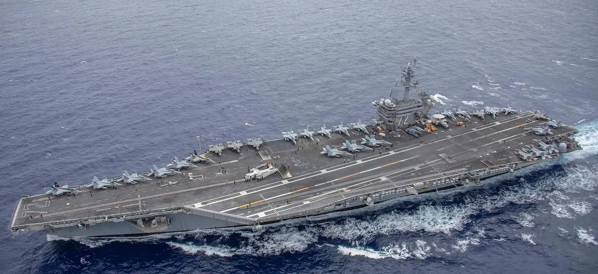 Irán afirma que atacó el portaaviones de USS Abraham Lincoln: ¿qué se sabe de la reclamada embestida? - La Tercera