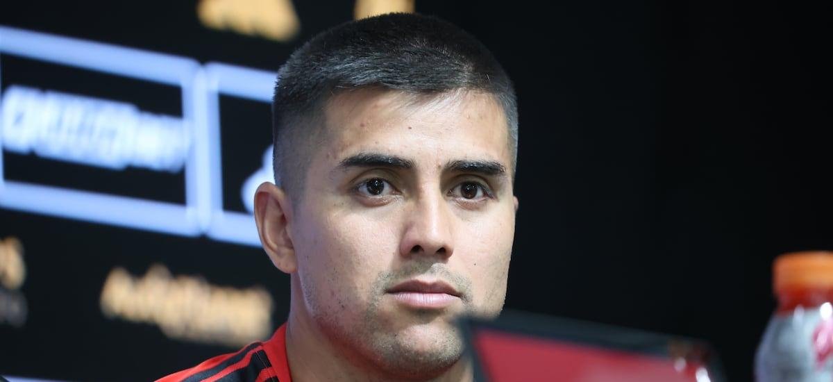 “Lo respeto, pero no vengo a reemplazarlo”: Álvaro Madrid se desmarca de Esteban Pavez en su presentación en Colo Colo