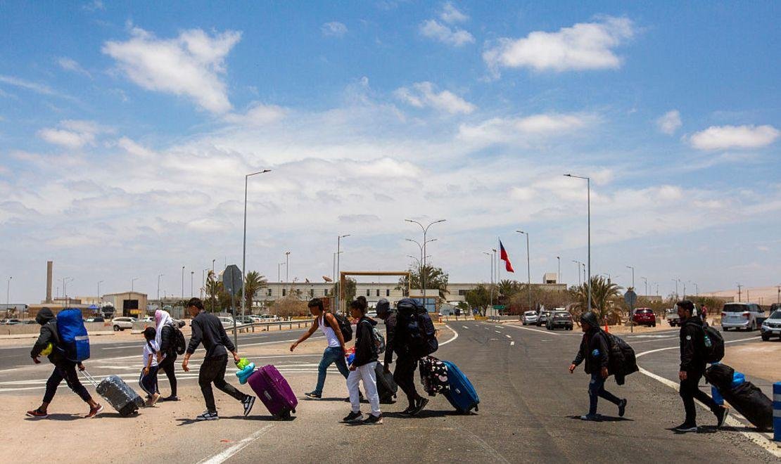 Pago de visas para extranjeros recauda US$73 millones entre 2022 y 2025: Población boliviana en Chile supera a la venezolana