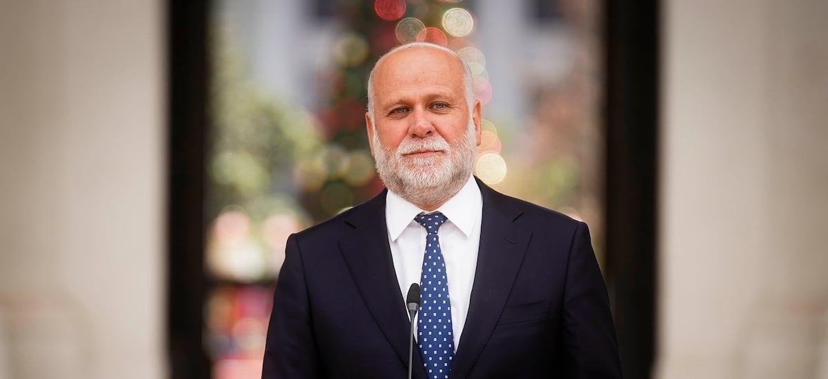 Elizalde detalla los factores que explicarían la demora en la entrega de viviendas de emergencia en el sur