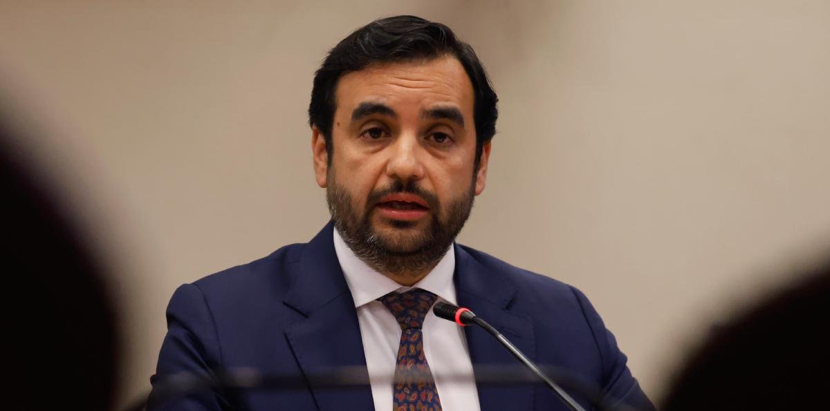 Gajardo evitó hablar de "crisis" en Gendarmería pero reconoció un "punto de inflexión"