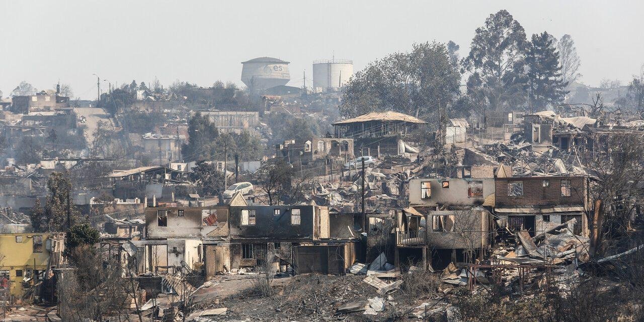 Informe de Contraloría por megaincendio: Alcaldesa de Quilpué acusa “ineficiencia y desidia” por parte de la administración anterior