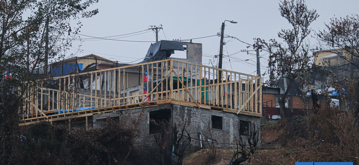 Megaincendio: alcaldes de Penco y Tomé piden a Gobierno agilizar entrega de viviendas de emergencia