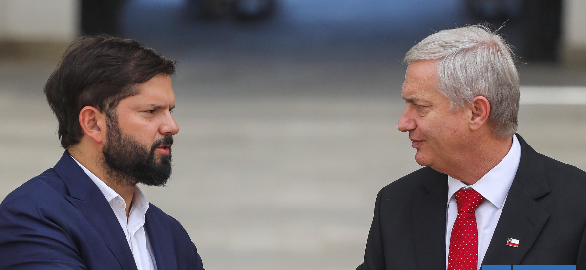 Oficialismo se cuadra a Boric tras polémica con Kast por cable Chino y fallida reunión de este martes