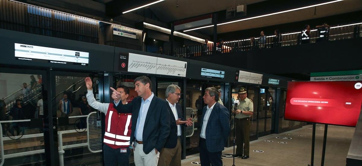 Metro lanza su Plan de Seguridad 2026: incluye multas a vendedores ambulantes y compradores - La Tercera
