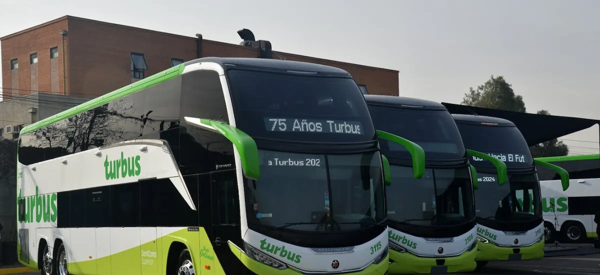 Alertan por posible gran alza en pasajes de buses ante cambios en el precio de combustibles - La Cuarta