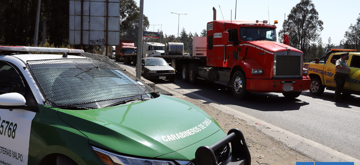 Detenido agredió a carabinero, escapó de vehículo policial, fue atropellado y murió en Valparaíso