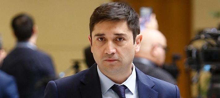 "El desafuero (...) no significa que pierda sus derechos políticos": El informe con que Calisto busca ser proclamado como senador