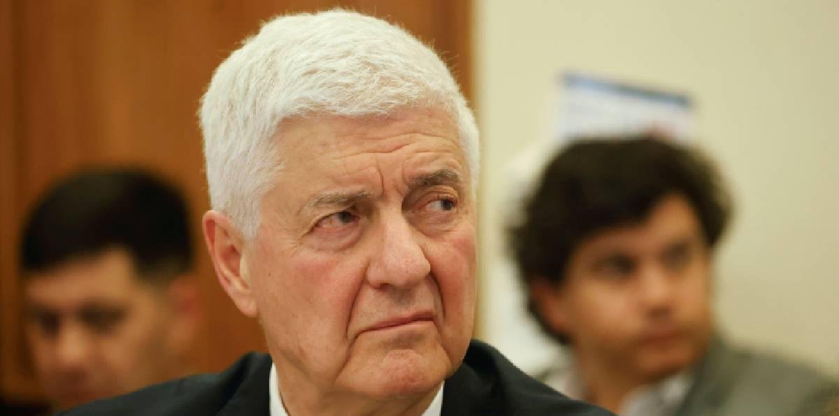 "Por todos lados está su mano": Etcheberry apuntó al Partido Comunista por su salida del SII