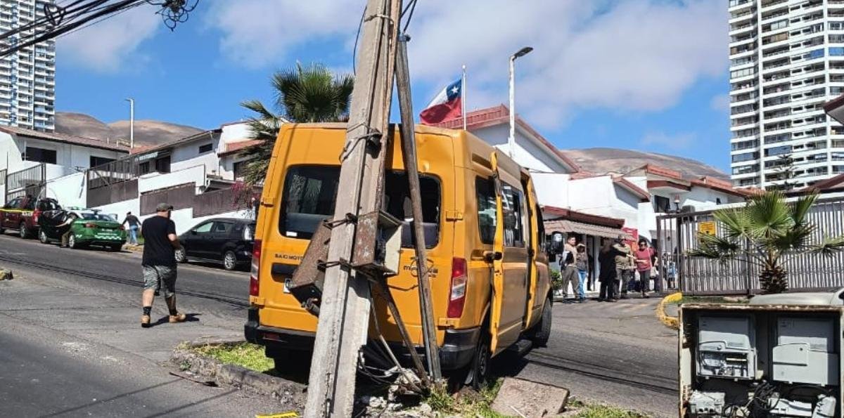 Postes chocados alcanzan nuevo récord en 2025: más de 10 accidentes al día