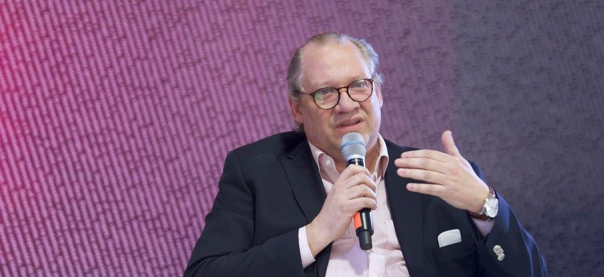 Rafael Rojas: “Si el gobierno cubano recupera la iniciativa reformista y negocia con realismo, puede sobrevivir e, incluso, salir fortalecido”