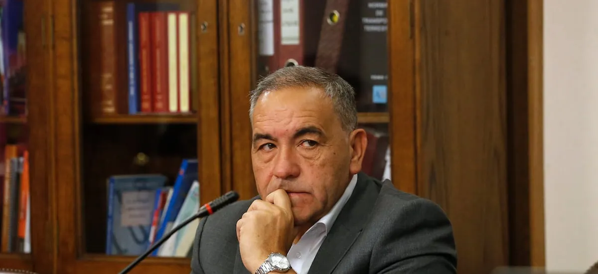 PS lleva al senador Espinoza al Tribunal Supremo del partido tras investigación por presunto caso de violencia intrafamiliar