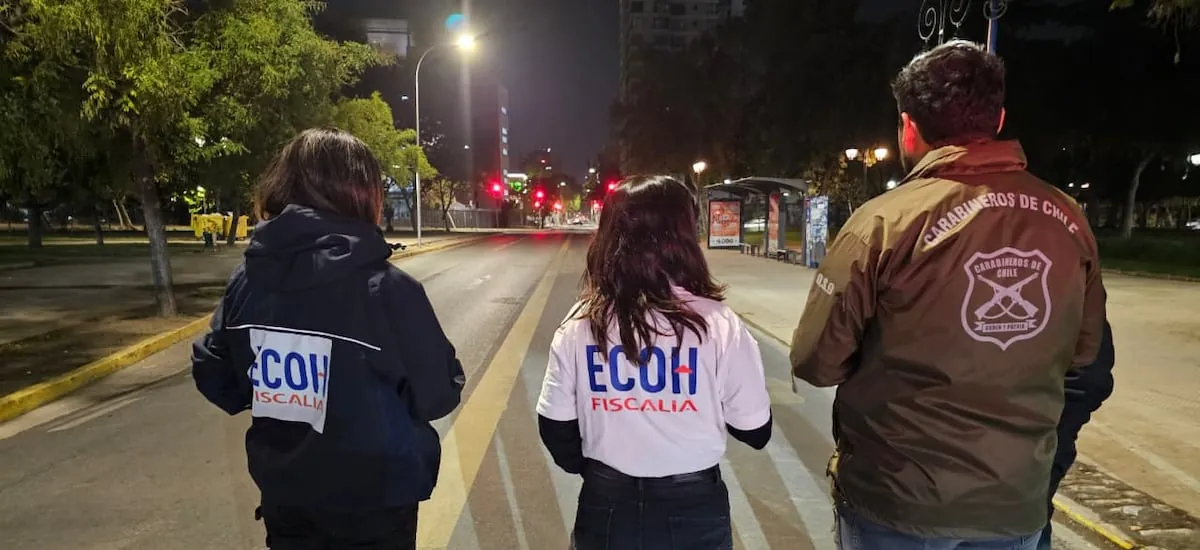 Repartidor de delivery es baleado por desconocidos en el Parque Almagro de Santiago - La Tercera