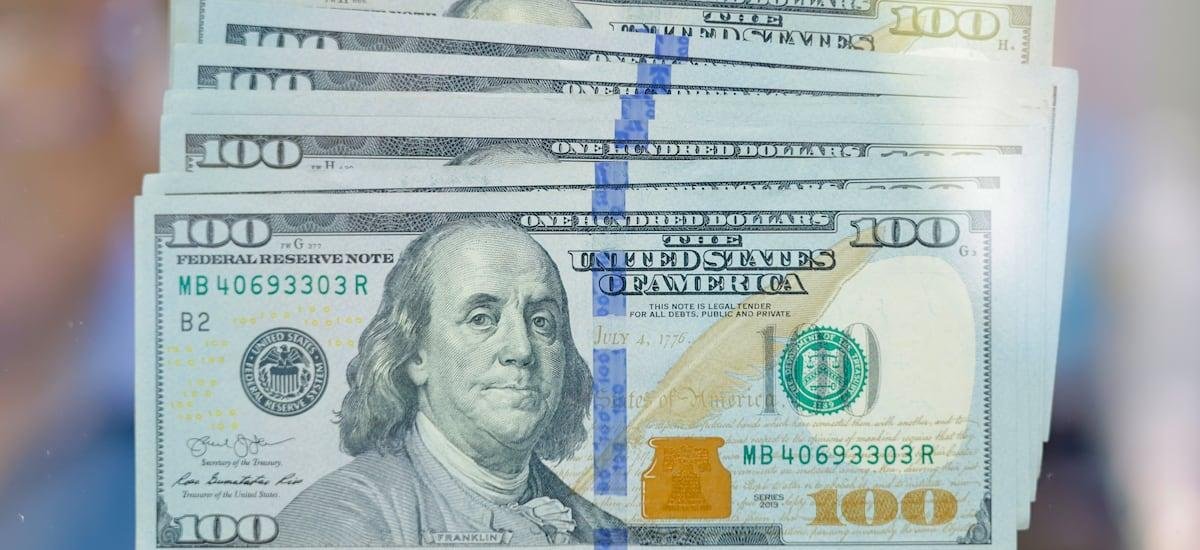 El dólar cierra la semana al alza en jornada marcada por el IPC de Estados Unidos - La Tercera