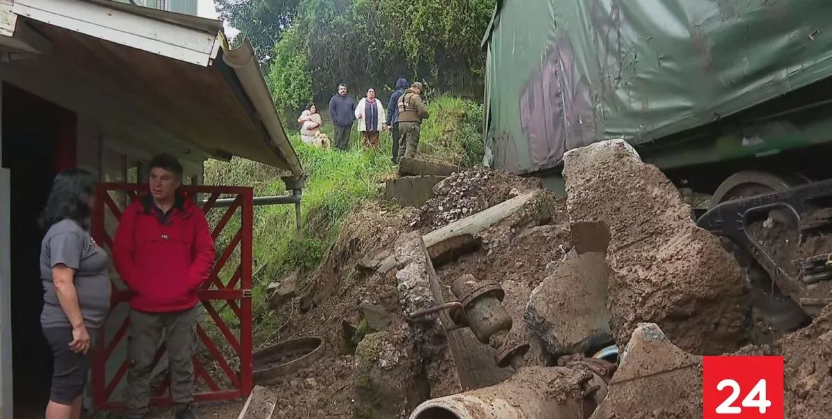 Descarrilamiento de tren en Colcura deja a 100 clientes sin agua potable hasta por cuatro días