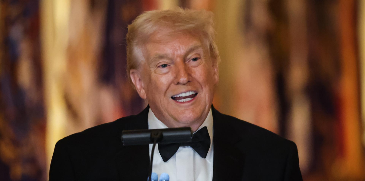 Trump amenaza con subir aranceles a países que decidan "jugar" con el fallo del Supremo