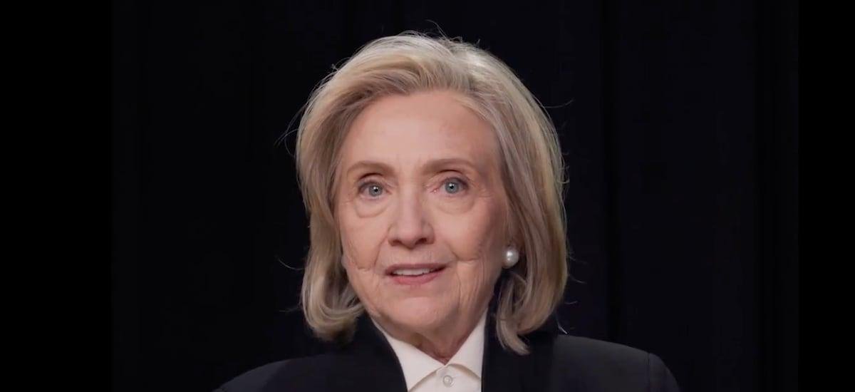 Hillary Clinton acusa a los republicanos de encubrir a Trump por su aparición en los archivos de Epstein - La Tercera