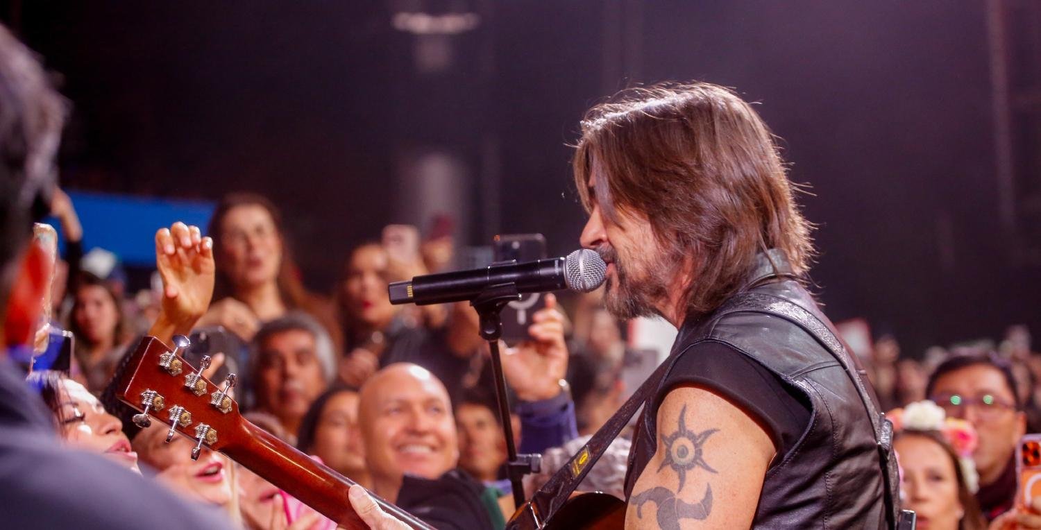 Juanes conquista la Quinta Vergara bajando a la platea: Versión acústica de “Para Tu Amor” enamora al Monstruo