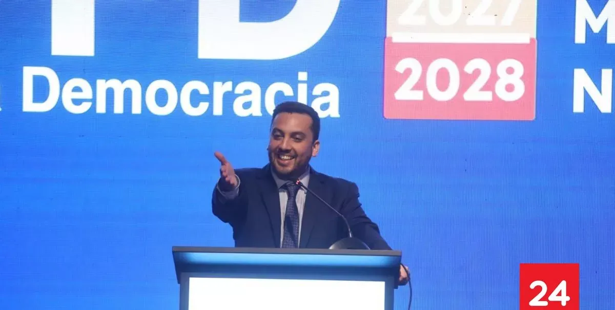 Raúl Soto llama a colaborar con el Gobierno ante la crisis del país antes de viajar a Nueva York: "Sería mezquino que tomemos palco en esta crisis"