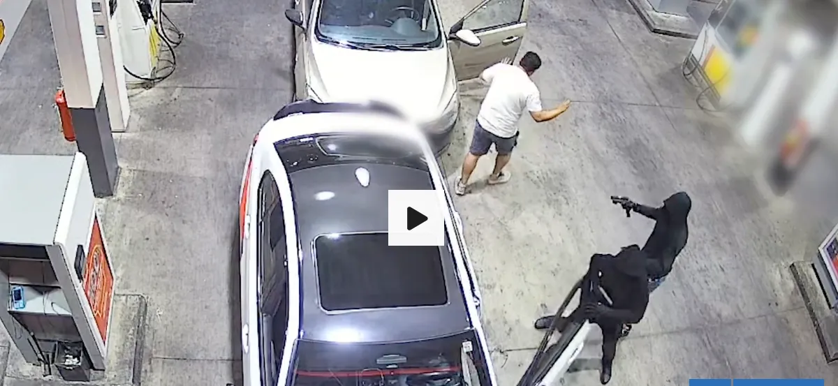 Cae banda por robar autos a clientes de bencineras en la RM: uno de los miembros fue abatido por PDI