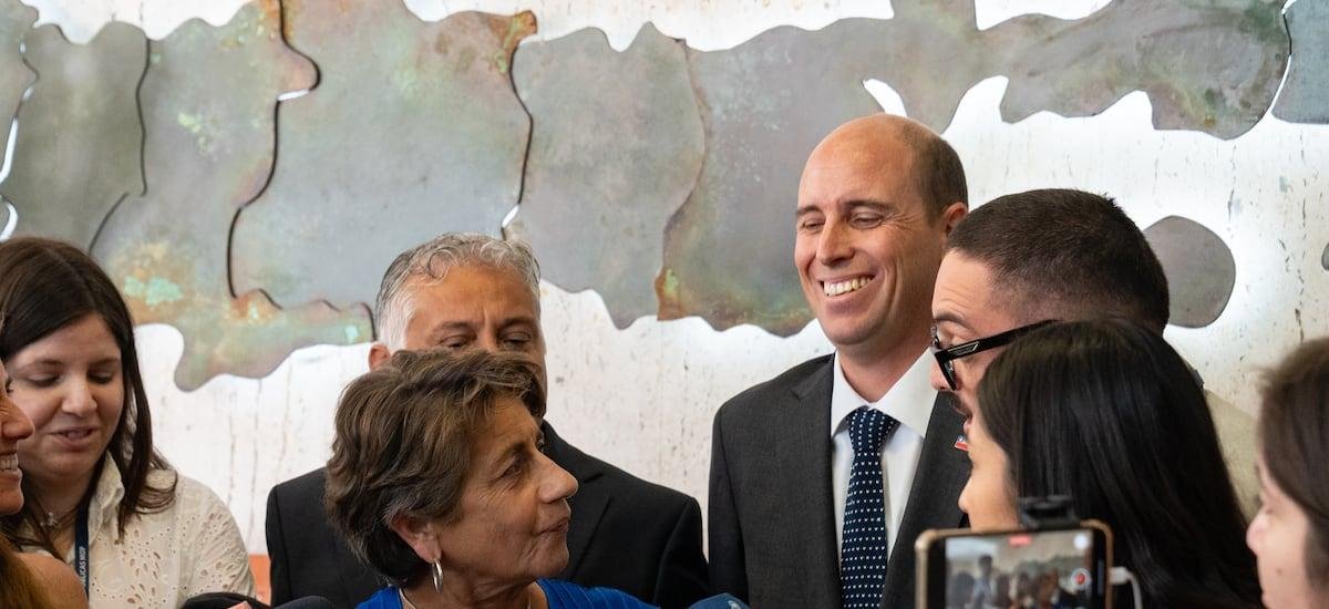 Bilateral en Obras Públicas: ministra López y Martín Arrau se reúnen y cierran polémica por “corte de cintas”