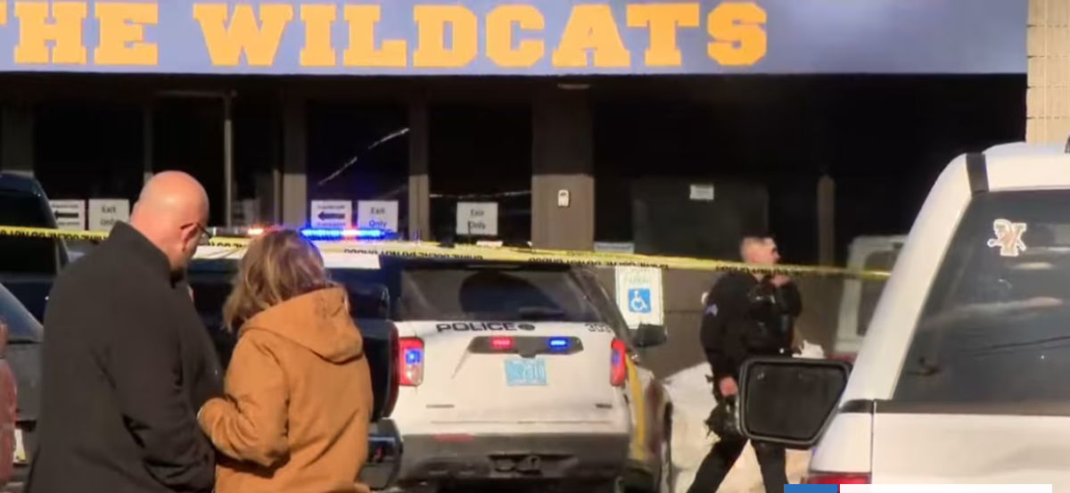 Reportan violento tiroteo estudiantil en Rhode Island, EEUU: sospechoso se quitó la vida