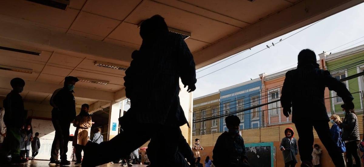 Nueva instalación de detector de metales en liceo de Temuco: ¿En qué está el proyecto de ley que autoriza dicha medida? - La Tercera