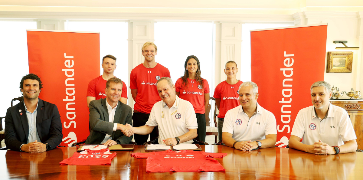 Banco Santander suscribe acuerdo para auspiciar a la Federación Chilena de Hockey sobre Césped