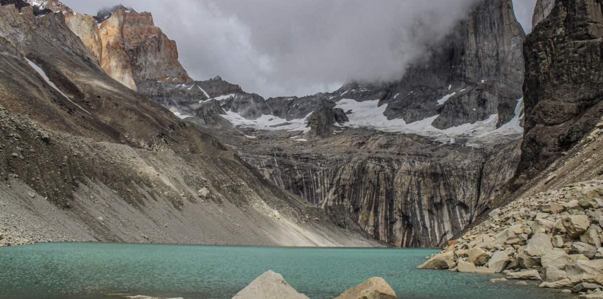 Esta es la sanción que recibió un joven israelí por fumar en las Torres del Paine
