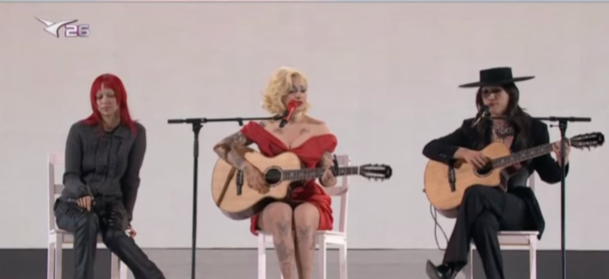 Mon Laferte invita a Akriila y Javiera Electra en Viña y desata el poder femenino en la Quinta Vergara