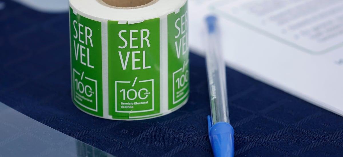 De republicanos al Frente Amplio: Servel rechaza el balance contable de 14 de los 24 partidos políticos