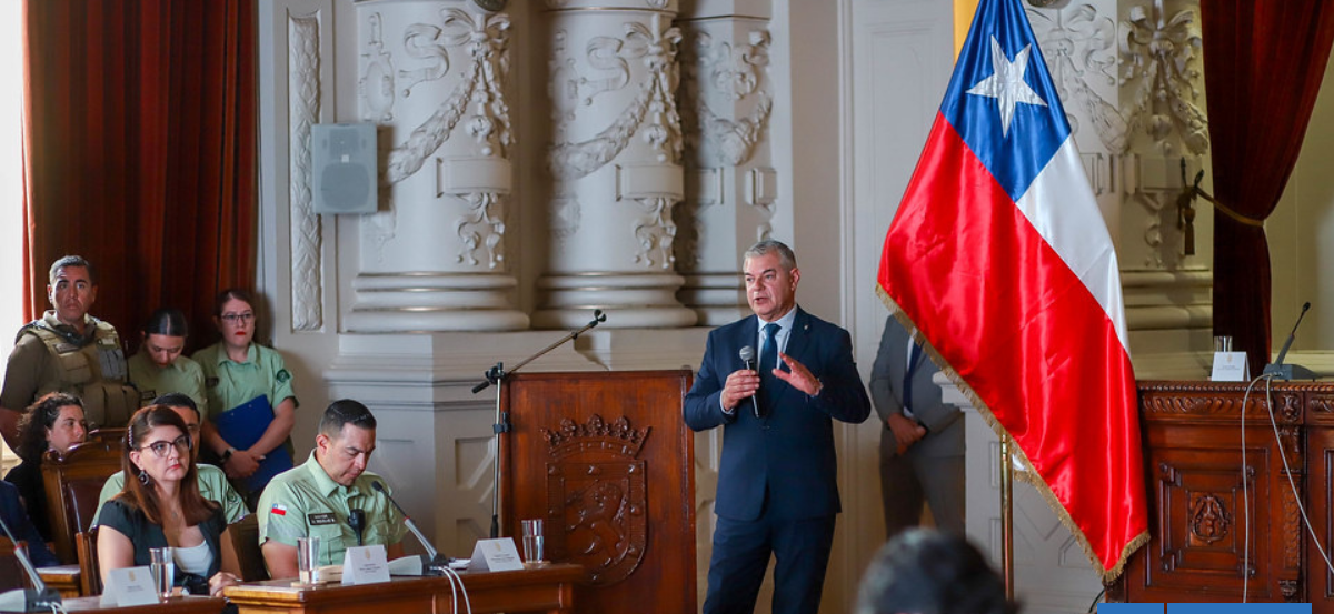 Desbordes asegura en balance de seguridad 2025 que delitos en barrio Meiggs disminuyeron un 55%