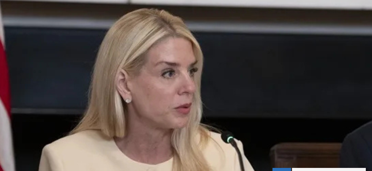 "¡Abogado fracasado!": fiscal general de EEUU protagoniza tensa jornada ante Congreso por caso Epstein