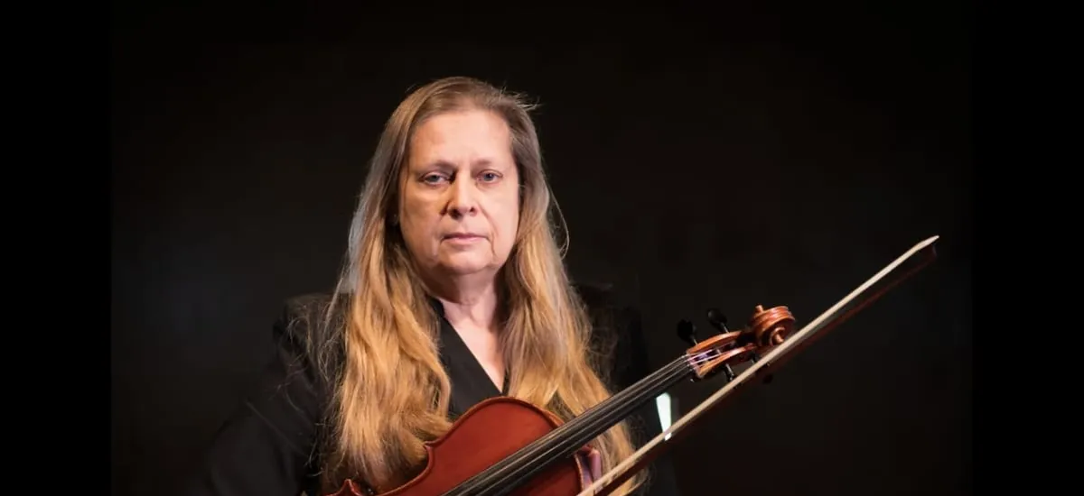 Accidente de bus en Valparaíso enluta a la Orquesta de Cámara de Chile: muere la violista Penélope Knuth