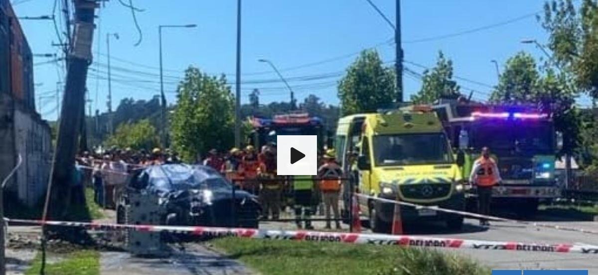 Un muerto deja volcamiento de vehículo y posterior choque con poste del tendido eléctrico en Coronel