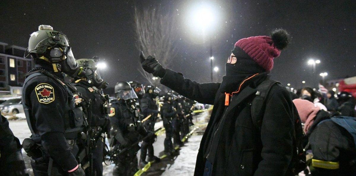 Manifestantes de Mineápolis tras remoción de líder del ICE: "Debemos seguir en las calles"
