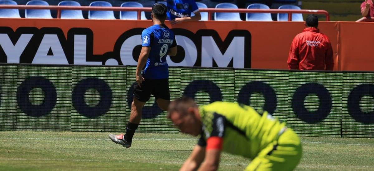 Palestino sigue sin ganar: Huachipato le remonta y se instala como líder momentáneo de la Liga de Primera