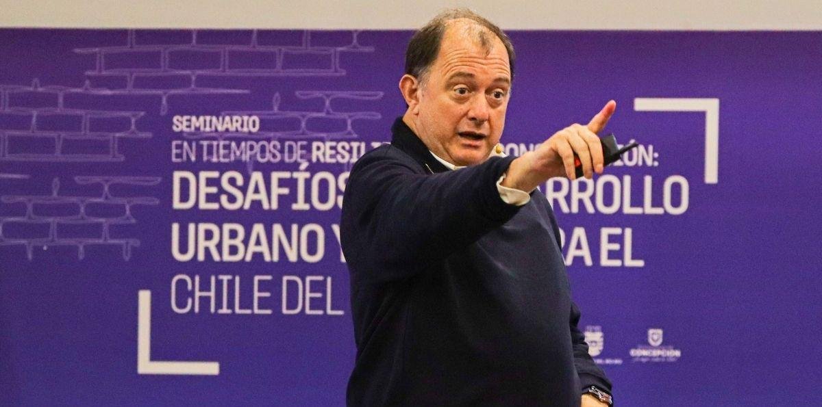 Gobierno respondió dichos de Iván Poduje pero evitó polemizar mientras Republicanos lo respaldó