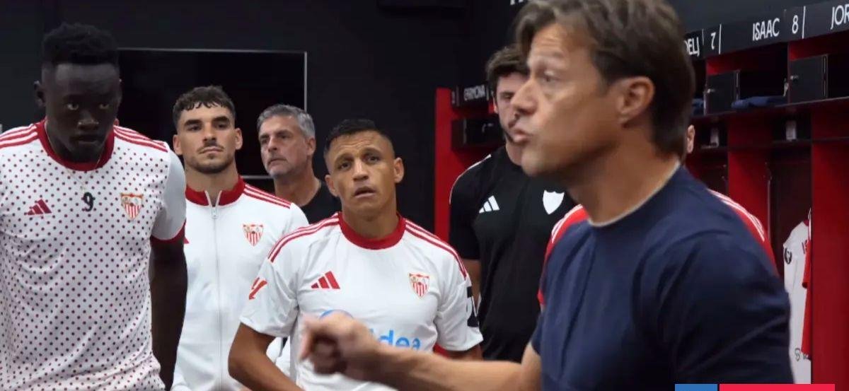 Sánchez entró entre pifias: DT del Sevilla defiende a Alexis ante resistido cambio por goleador