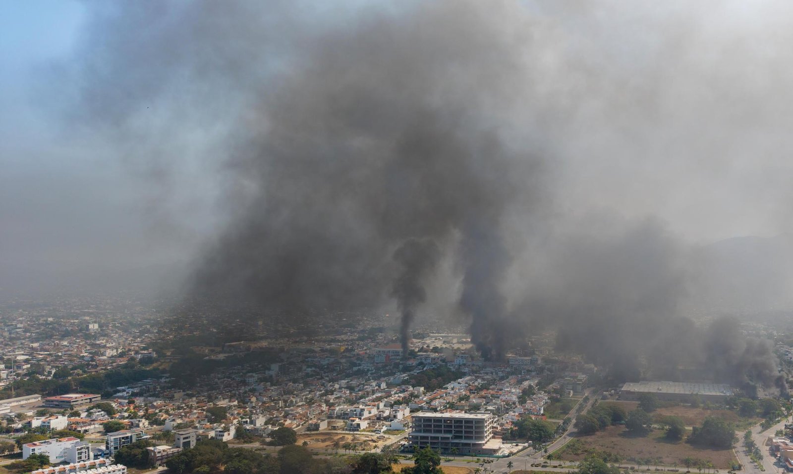 Texas moviliza agentes a la frontera con México ante “violencia de los carteles”