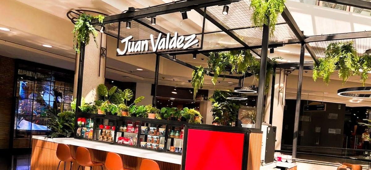 Copec oficializa adquisición de Juan Valdez en Chile y buscará duplicar locales