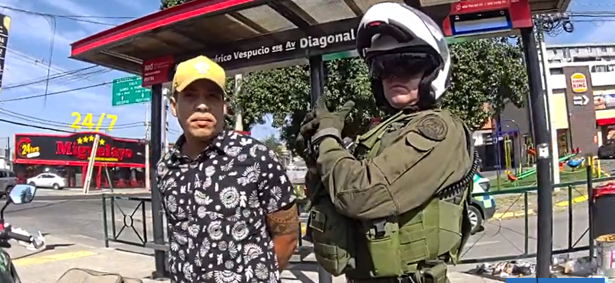 Detienen a dos sujetos por microtráfico de drogas en La Reina: comprador era un guardia de Metro