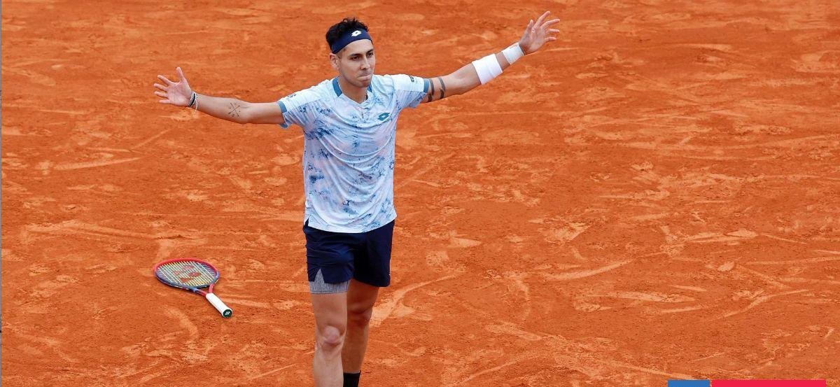 "¿Listo para dar el golpe?": ATP elogió el arrollador estreno de Alejandro Tabilo en ATP 500 de Río