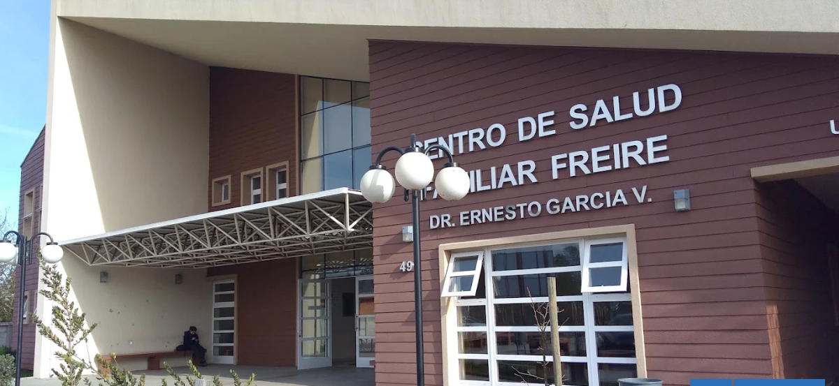 Menor perdió testículo: Familia demanda a Municipio de Freire acusando negligencia en Cesfam