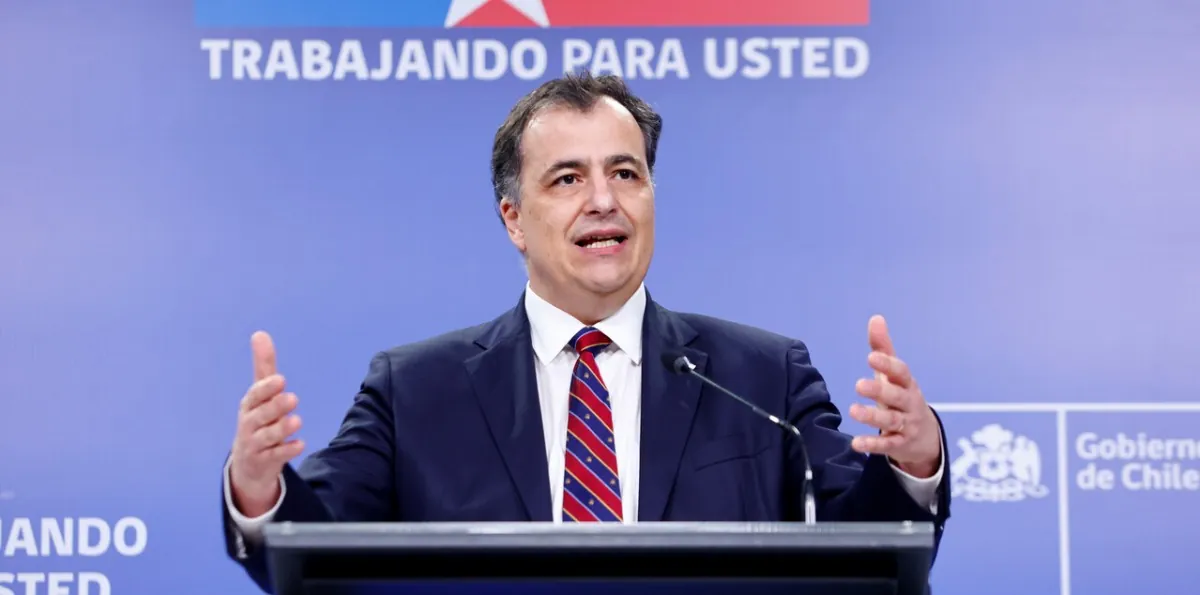 Subsecretario Gonzalo Arenas califica de "sumamente grave" pérdidas en el Fondo E y promete acompañar investigaciones