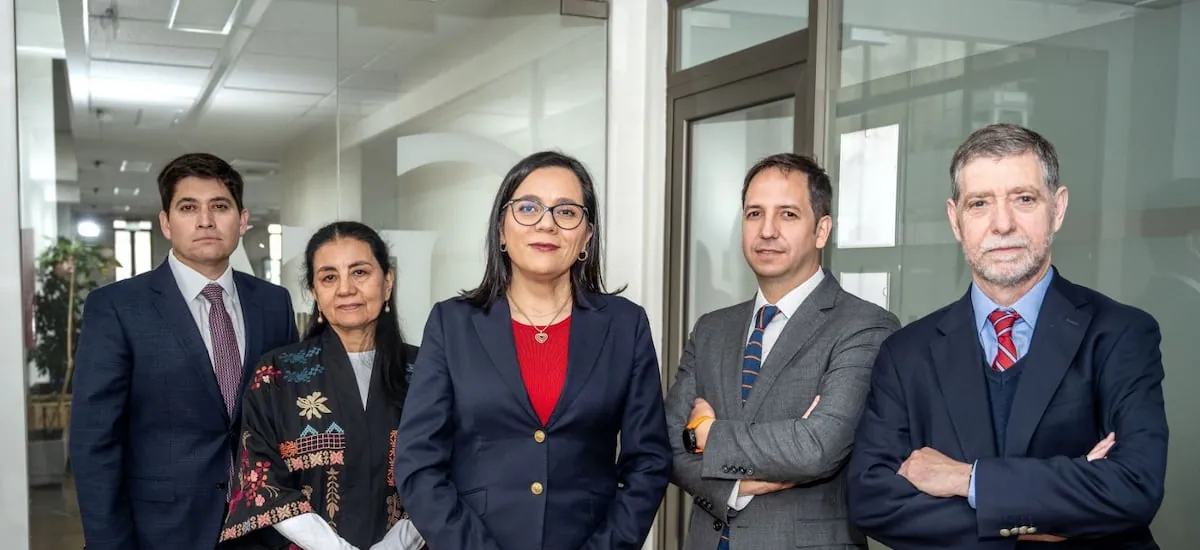 CFA tras último informe del gobierno anterior: habrá cuarto incumplimiento consecutivo de la meta fiscal en 2026 y ve más presiones por guerra en Irán - La Tercera