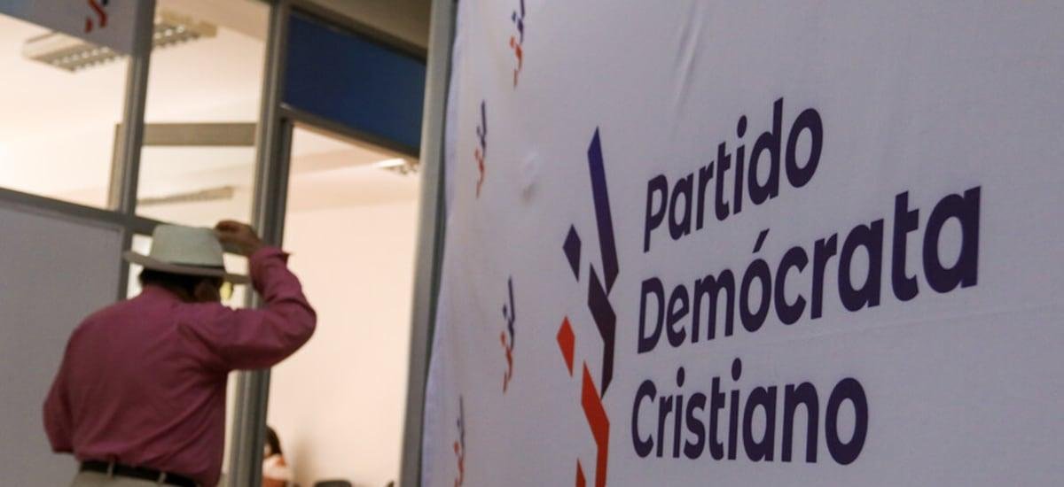 Se desangra la Falange: vicepresidentas DC renuncian y fuerzan a renovar la mesa - La Tercera