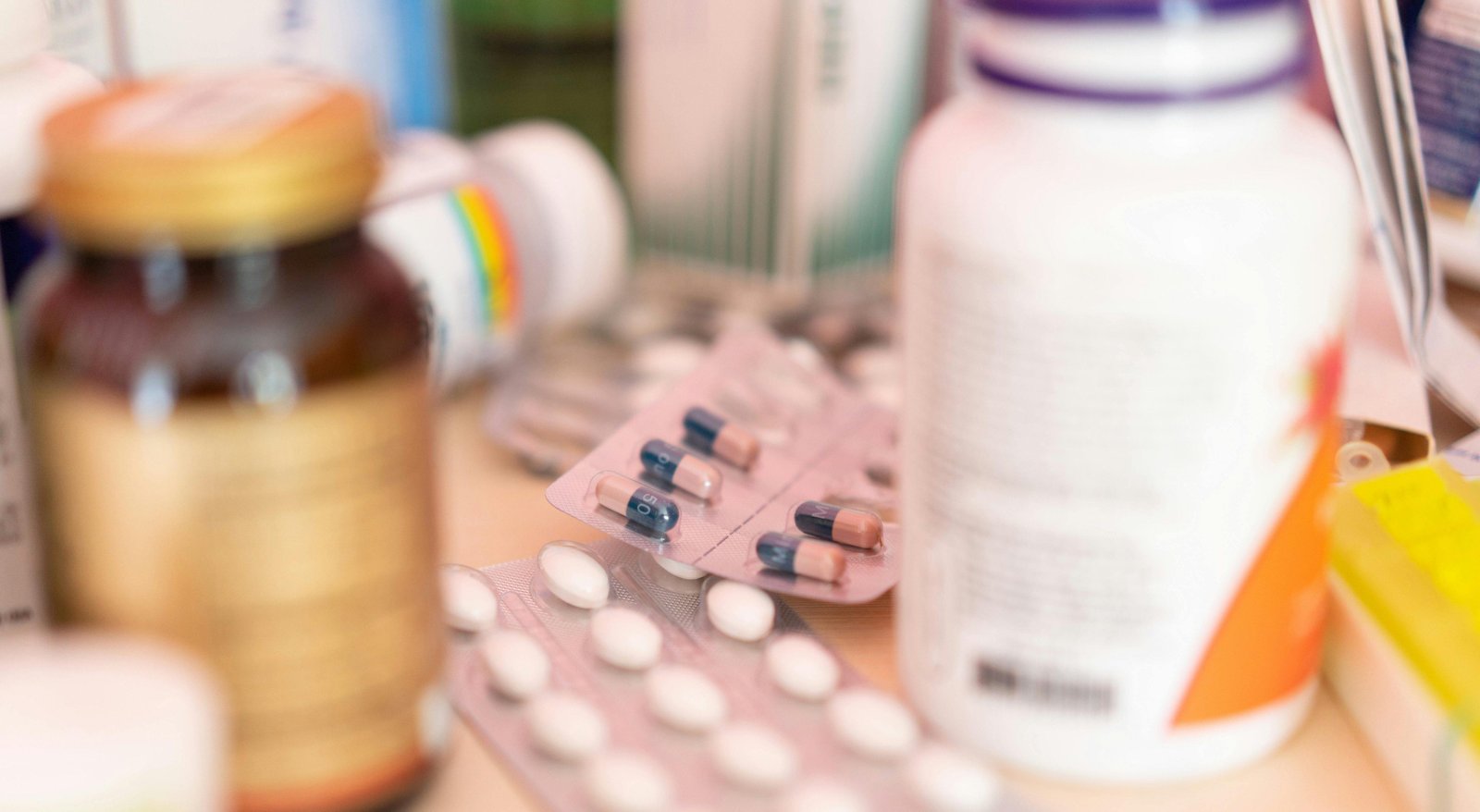 Colegio de Químicos Farmacéuticos denuncia venta de medicamentos no autorizados en malls chinos