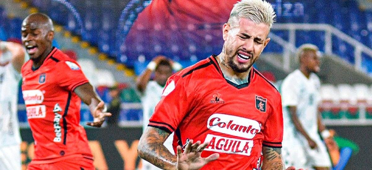 Un viejo conocido que zafó de una durísima sanción de la Fifa: Coquimbo Unido asegura a su goleador para 2026
